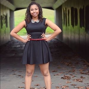 Monteau Los Angeles Peter Pan Collar LBD